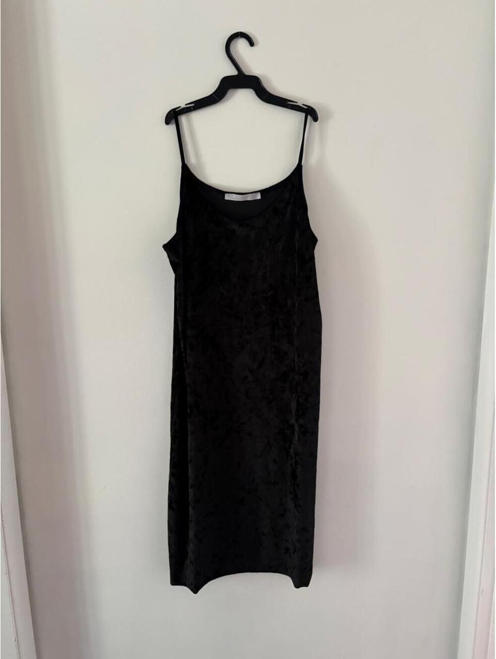 Double Zero Women's Black Dress